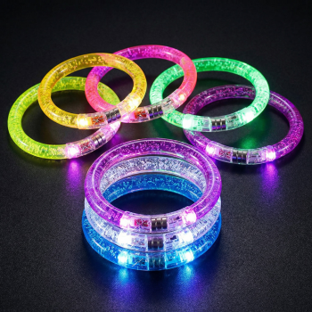 Preview: LED Leuchtarmband-Set: 12 Stück (6 Farben) - Vielseitiges Glowstick-Armband für Kinderpartys, Geburtstage, Fasching, Halloween & mehr - Perfektes Geschenk!